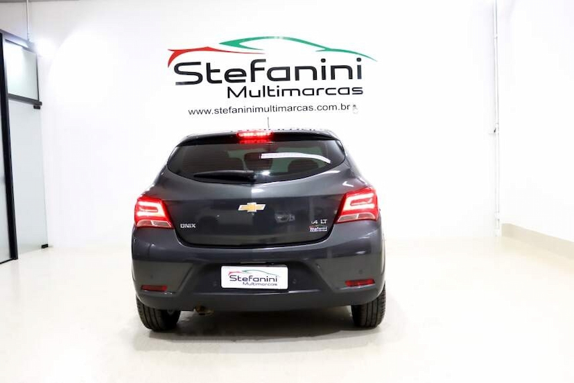 Foto do veículo CHEVROLET ONIX 1.4 MPFI LT 8V FLEX 4P MANUAL 2019 88.081 KM 59.990,00