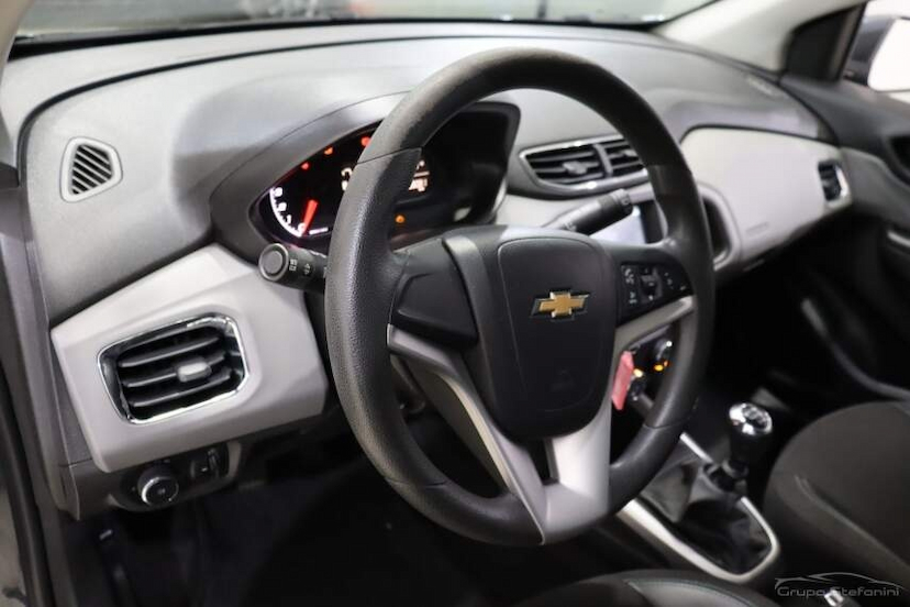 Foto do veículo CHEVROLET ONIX 1.4 MPFI LT 8V FLEX 4P MANUAL 2019 88.081 KM 59.990,00