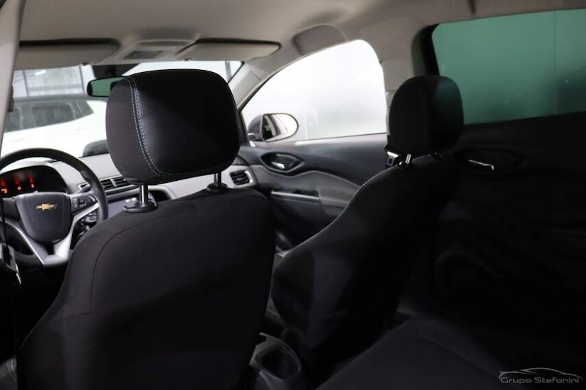 Foto do veículo CHEVROLET ONIX 1.4 MPFI LT 8V FLEX 4P MANUAL 2019 88.081 KM 59.990,00