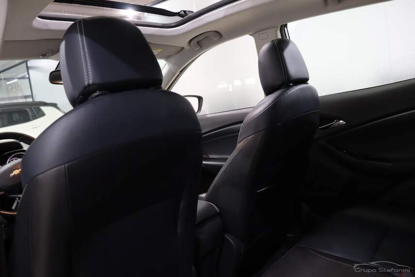 Foto do veículo CHEVROLET TRACKER 1.0 TURBO FLEX PREMIER AUTOMÁTICO 2021 58.900 KM 106.990,00