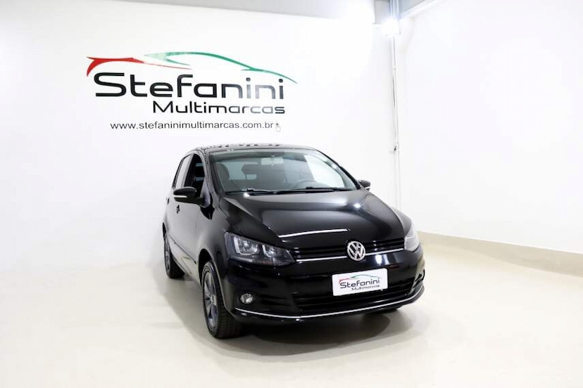 Foto do veículo VOLKSWAGEN FOX 1.6 MSI TOTAL FLEX CONNECT 4P I-MOTION 2019 67.227 KM 57.990,00