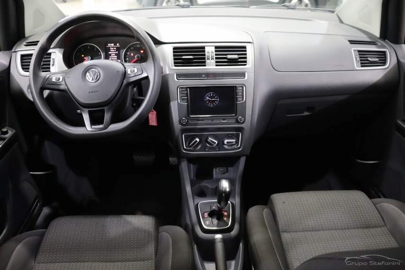 Foto do veículo VOLKSWAGEN FOX 1.6 MSI TOTAL FLEX CONNECT 4P I-MOTION 2019 67.227 KM 57.990,00