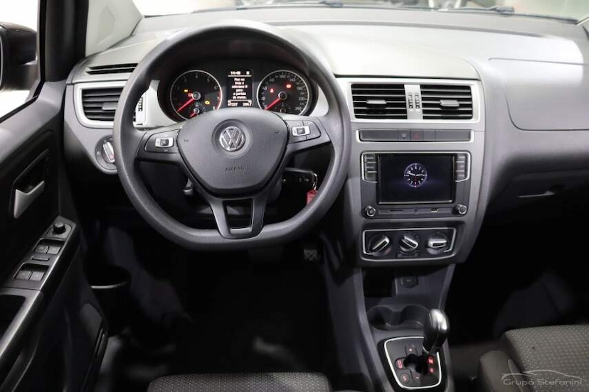 Foto do veículo VOLKSWAGEN FOX 1.6 MSI TOTAL FLEX CONNECT 4P I-MOTION 2019 67.227 KM 57.990,00
