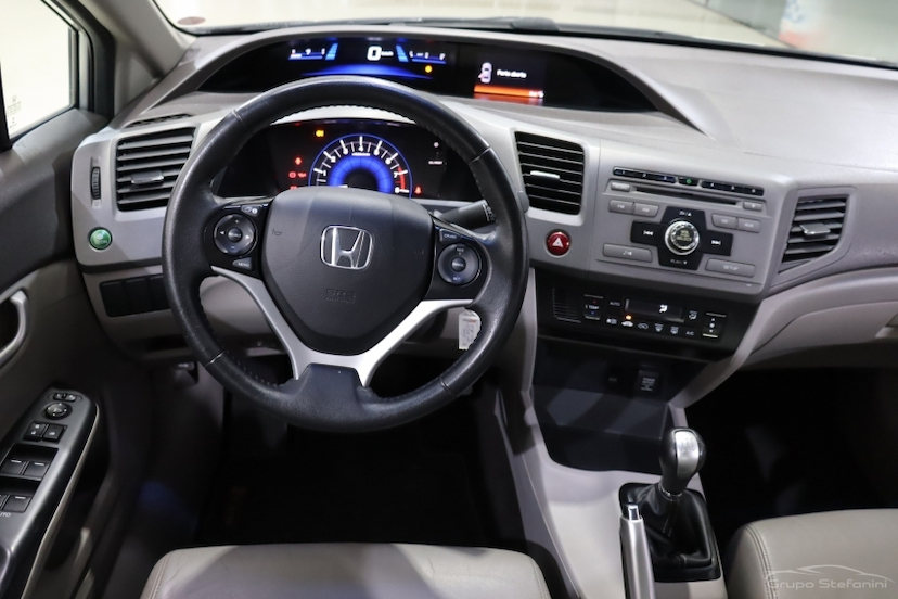 Foto do veículo HONDA CIVIC 1.8 LXL 16V FLEX 4P MANUAL 2013 97.327 KM 65.990,00