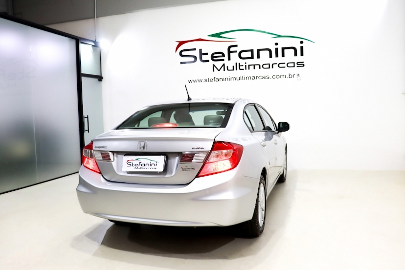 Foto do veículo HONDA CIVIC 1.8 LXL 16V FLEX 4P MANUAL 2013 97.327 KM 65.990,00