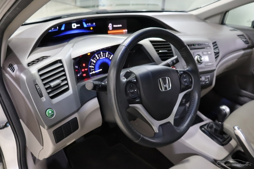 Foto do veículo HONDA CIVIC 1.8 LXL 16V FLEX 4P MANUAL 2013 97.327 KM 65.990,00