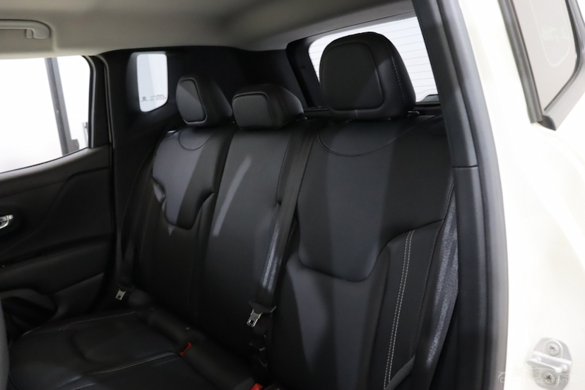 Foto do veículo JEEP RENEGADE 1.8 16V FLEX LONGITUDE 4P AUTOMÁTICO 2021 90.832 KM 81.990,00