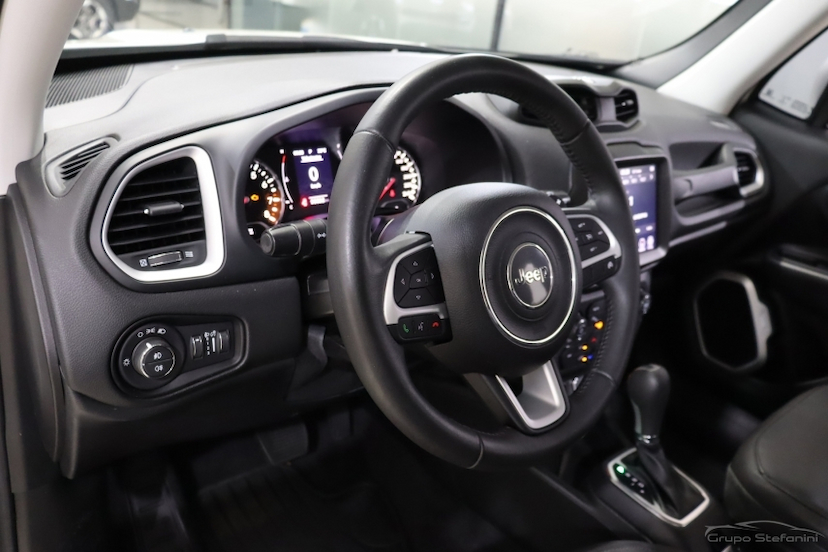 Foto do veículo JEEP RENEGADE 1.8 16V FLEX LONGITUDE 4P AUTOMÁTICO 2021 90.832 KM 81.990,00