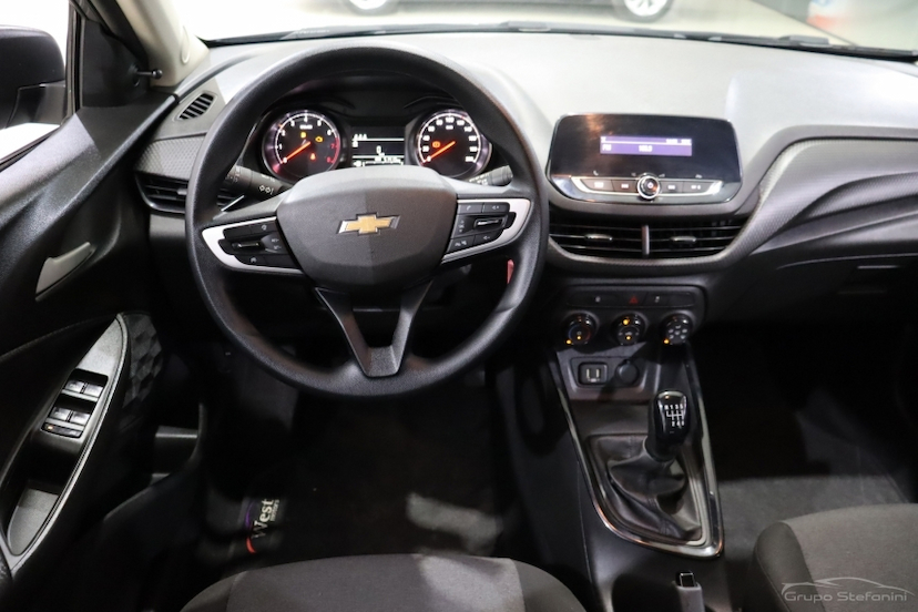 Foto do veículo CHEVROLET ONIX 1.0 FLEX MANUAL 2022 51.413 KM 70.990,00