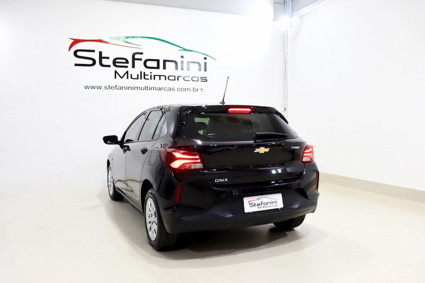 Foto do veículo CHEVROLET ONIX 1.0 TURBO FLEX AUTOMÁTICO 2022 43.942 KM 70.990,00