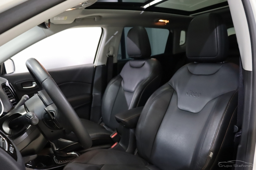 Foto do veículo JEEP COMPASS 2.0 16V FLEX LIMITED AUTOMÁTICO 2020 47.306 KM 112.990,00