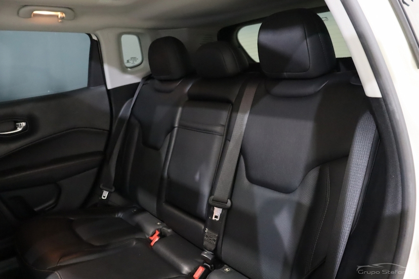 Foto do veículo JEEP COMPASS 2.0 16V FLEX LIMITED AUTOMÁTICO 2020 47.306 KM 112.990,00