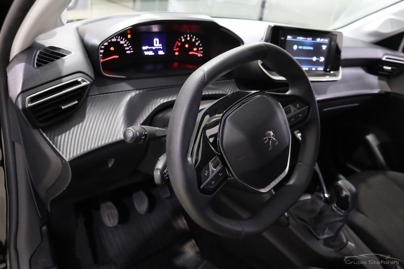 Foto do veículo PEUGEOT 208 1.6 16V FLEX LIKE MANUAL 2021 74.460 KM 55.990,00