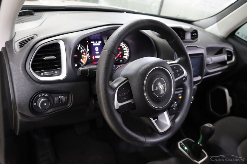 Foto do veículo JEEP RENEGADE 1.8 16V FLEX 4P AUTOMÁTICO 2021 71.307 KM 77.990,00