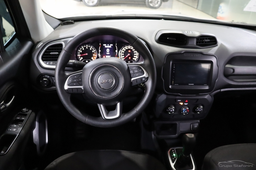 Foto do veículo JEEP RENEGADE 1.8 16V FLEX 4P AUTOMÁTICO 2021 71.307 KM 77.990,00