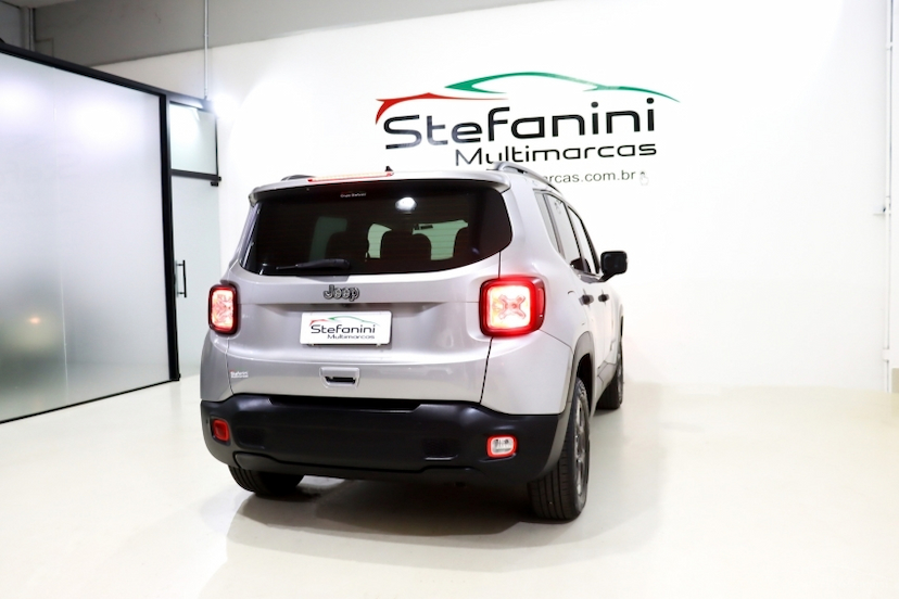 Foto do veículo JEEP RENEGADE 1.8 16V FLEX 4P AUTOMÁTICO 2021 71.307 KM 77.990,00