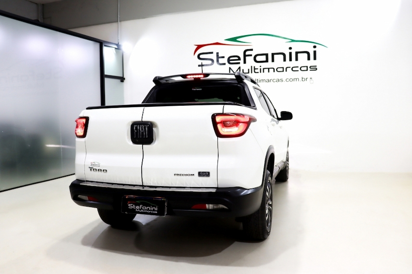 Foto do veículo FIAT TORO 2.0 16V TURBO DIESEL FREEDOM 4WD AT9 2022 104.051 KM 117.990,00