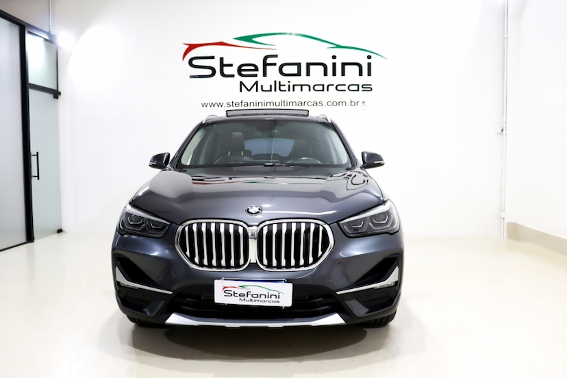 Foto do veículo BMW X1 2.0 16V TURBO ACTIVEFLEX SDRIVE20I X-LINE 4P AUTOMÁTICO 2022 61.595 KM 194.990,00