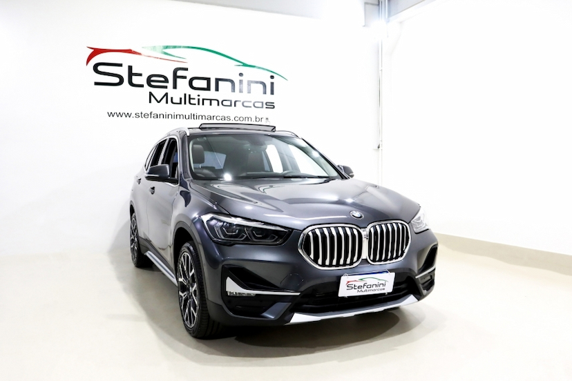 Foto do veículo BMW X1 2.0 16V TURBO ACTIVEFLEX SDRIVE20I X-LINE 4P AUTOMÁTICO 2022 61.595 KM 194.990,00
