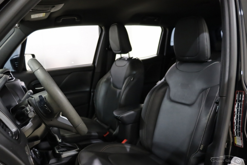 Foto do veículo JEEP RENEGADE 1.3 T270 TURBO FLEX S 4X4 AT9 2022 46.703 KM 118.990,00