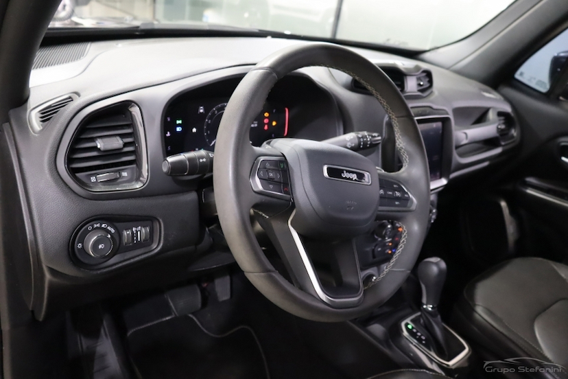 Foto do veículo JEEP RENEGADE 1.3 T270 TURBO FLEX S 4X4 AT9 2022 46.703 KM 118.990,00