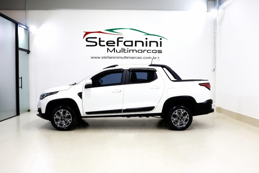 Foto do veículo FIAT STRADA 1.3 FIREFLY FLEX VOLCANO CD MANUAL 2021 35.964 KM 96.990,00