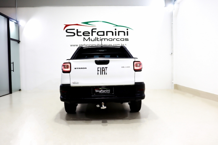 Foto do veículo FIAT STRADA 1.3 FIREFLY FLEX VOLCANO CD MANUAL 2021 35.964 KM 96.990,00