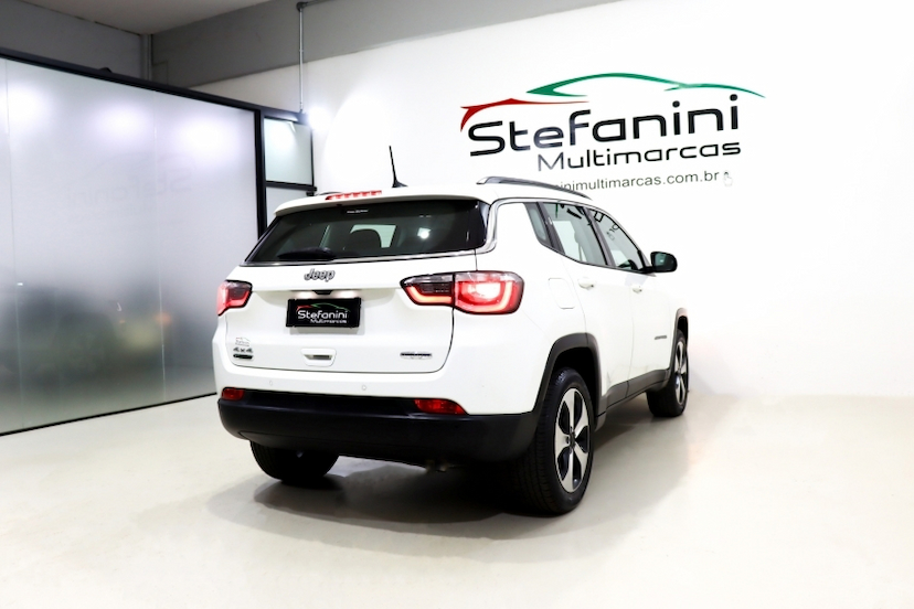 Foto do veículo JEEP COMPASS 2.0 16V DIESEL LONGITUDE 4X4 AUTOMÁTICO 2018 68.913 KM 101.990,00