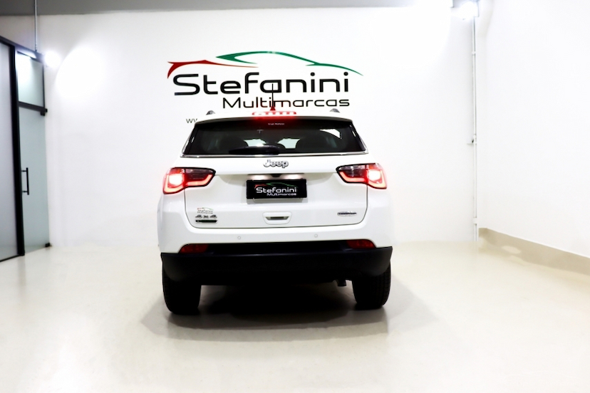 Foto do veículo JEEP COMPASS 2.0 16V DIESEL LONGITUDE 4X4 AUTOMÁTICO 2018 68.913 KM 101.990,00
