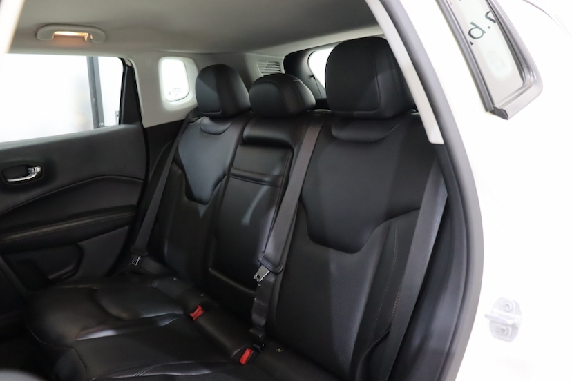 Foto do veículo JEEP COMPASS 2.0 16V DIESEL LONGITUDE 4X4 AUTOMÁTICO 2018 68.913 KM 101.990,00