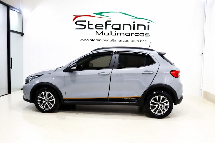 Foto do veículo FIAT ARGO 1.3 FIREFLY FLEX TREKKING CVT 2023 30.264 KM 87.990,00