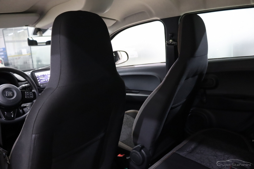 Foto do veículo FIAT MOBI 1.0 EVO FLEX TREKKING MANUAL 2023 977 KM 69.990,00