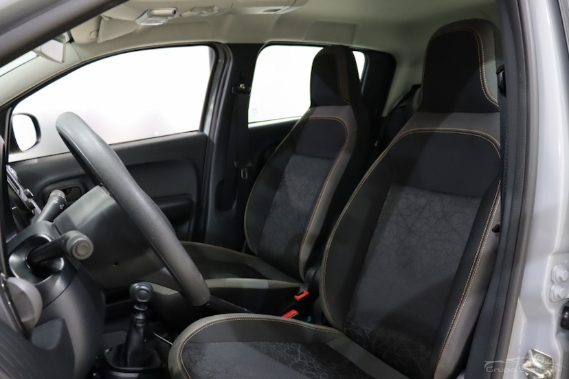 Foto do veículo FIAT MOBI 1.0 EVO FLEX TREKKING MANUAL 2023 977 KM 69.990,00