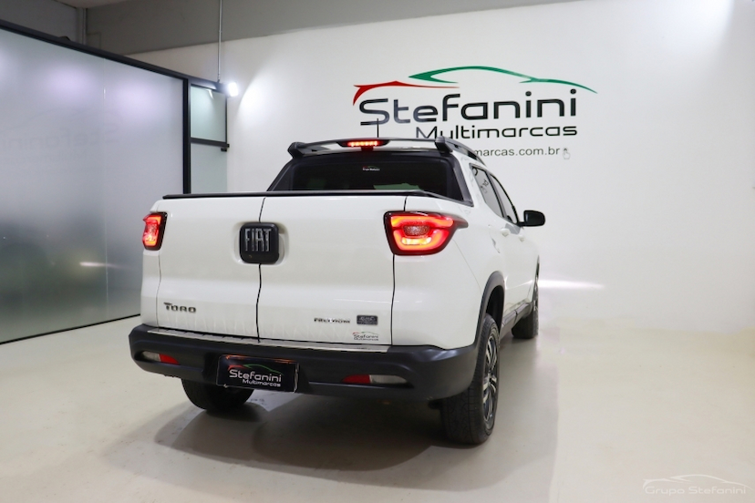 Foto do veículo FIAT TORO 2.0 16V TURBO DIESEL FREEDOM 4WD AT9 2022 92.085 KM 119.490,00