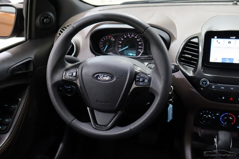 Foto do veículo FORD KA 1.5 TI-VCT FLEX FREESTYLE AUTOMÁTICO 2019 77.951 KM 60.990,00