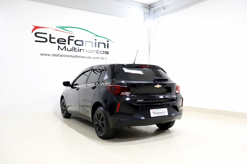 Foto do veículo CHEVROLET ONIX 1.0 FLEX LT MANUAL 2022 64.717 KM 63.990,00