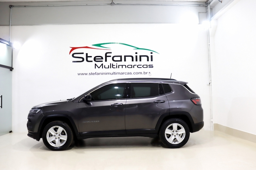 Foto do veículo JEEP COMPASS 1.3 T270 TURBO FLEX SPORT AT6 2022 76.461 KM 108.990,00