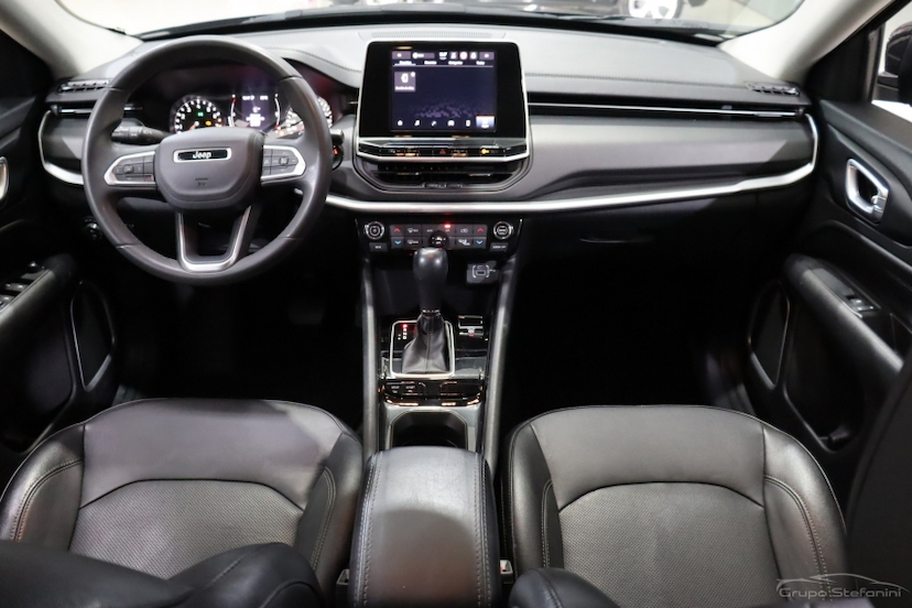 Foto do veículo JEEP COMPASS 1.3 T270 TURBO FLEX SPORT AT6 2022 76.461 KM 108.990,00