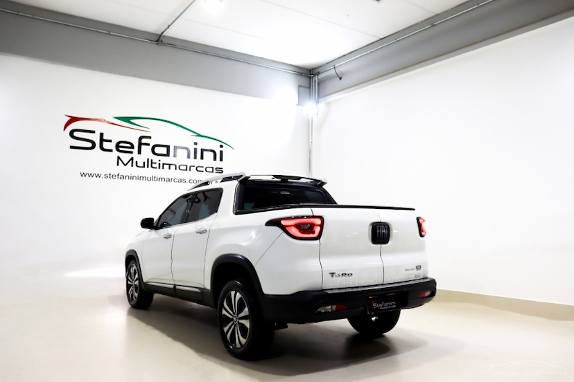 Foto do veículo FIAT TORO 2.0 16V TURBO DIESEL VOLCANO 4WD AT9 2022 105.000 KM 122.990,00