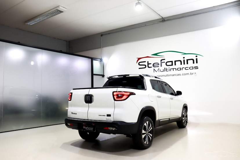 Foto do veículo FIAT TORO 2.0 16V TURBO DIESEL VOLCANO 4WD AT9 2022 105.000 KM 122.990,00