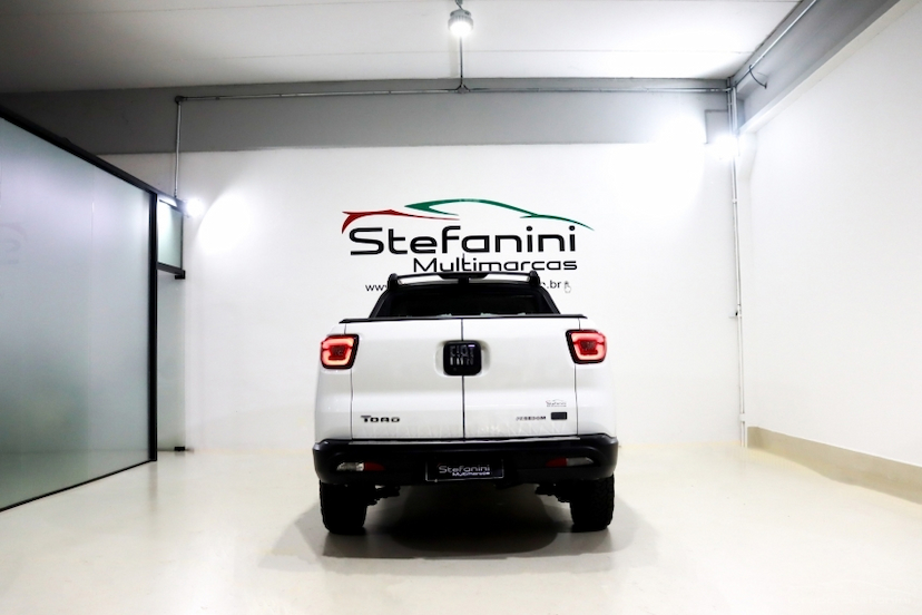 Foto do veículo FIAT TORO 2.0 16V TURBO DIESEL FREEDOM 4WD AT9 2022 66.816 KM 121.990,00