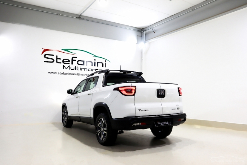 Foto do veículo FIAT TORO 2.0 16V TURBO DIESEL FREEDOM 4WD AT9 2022 66.816 KM 121.990,00