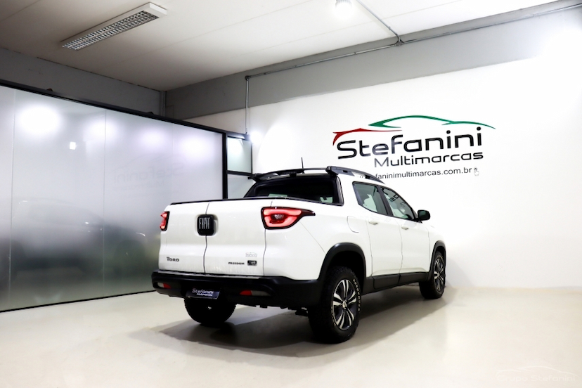 Foto do veículo FIAT TORO 2.0 16V TURBO DIESEL FREEDOM 4WD AT9 2022 66.816 KM 121.990,00