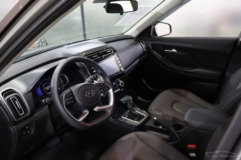 Foto do veículo HYUNDAI CRETA 1.0 TGDI FLEX LIMITED AUTOMÁTICO 2025 7.428 KM 136.990,00