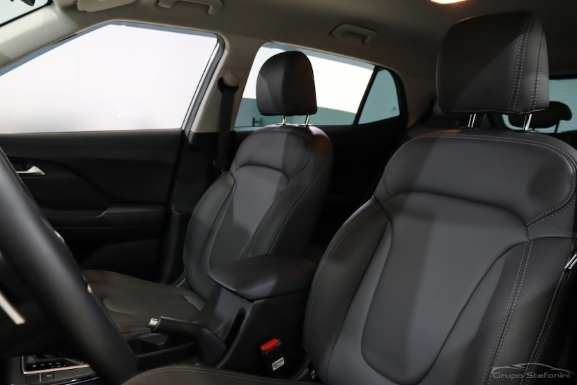 Foto do veículo HYUNDAI CRETA 1.0 TGDI FLEX LIMITED AUTOMÁTICO 2025 7.428 KM 136.990,00