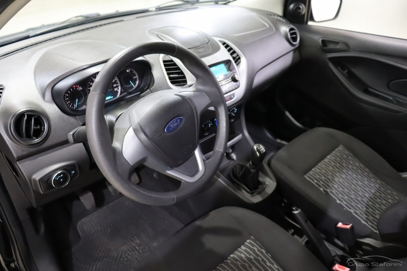 Foto do veículo FORD KA 1.0 TI-VCT FLEX SE MANUAL 2021 62.882 KM 51.990,00