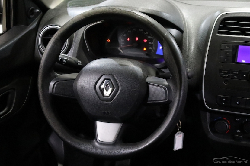 Foto do veículo RENAULT KWID 1.0 12V SCE FLEX ZEN MANUAL 2020 81.001 KM 38.990,00