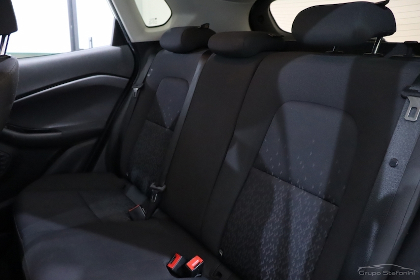 Foto do veículo CHEVROLET TRACKER 1.0 TURBO FLEX AUTOMÁTICO 2021 70.931 KM 90.990,00