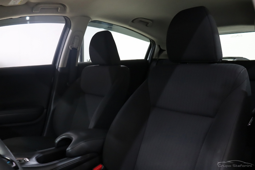 Foto do veículo HONDA HR-V 1.8 16V FLEX LX 4P AUTOMÁTICO 2016 102.725 KM 76.990,00