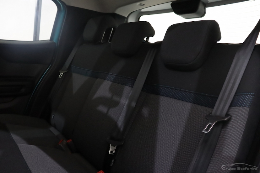 Foto do veículo CITROËN C3 1.0 FIREFLY FLEX FIRST EDITION MANUAL 2023 55.557 KM 75.990,00